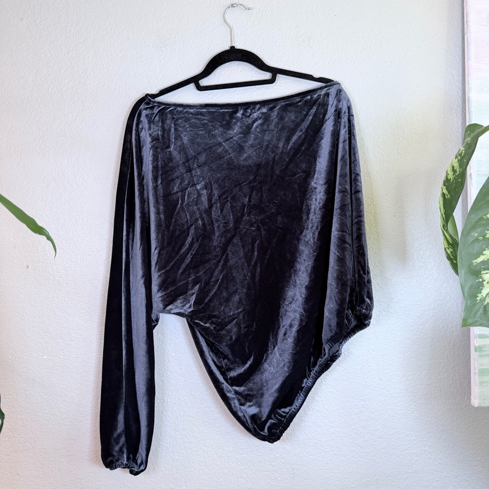 World Market Blue Asymmetrical One Shoulder Dark Blue Velvety Boho Blouson Top L - Picture 3 of 6